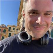 Lascia che l'inglese fiorisca in te! Insieme a me leggerai testi di grande ispirazione per la tua vita e il tuo business. Prenota ora la tua lezione prova! Andrea
